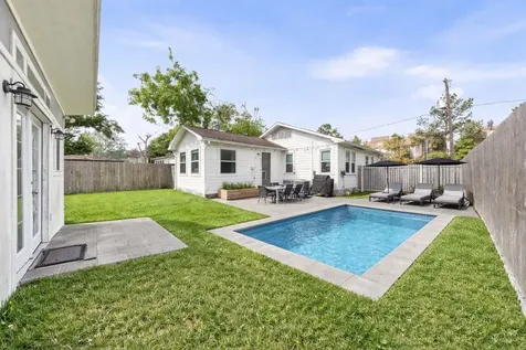 1516 Lawrence Street Houston TX 77008