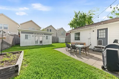 1516 Lawrence Street Houston TX 77008
