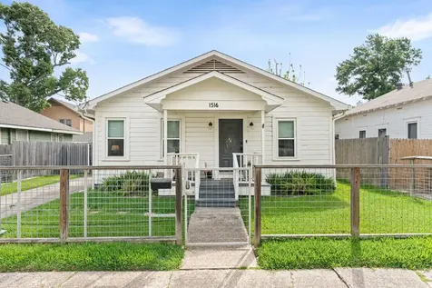 1516 Lawrence Street Houston TX 77008
