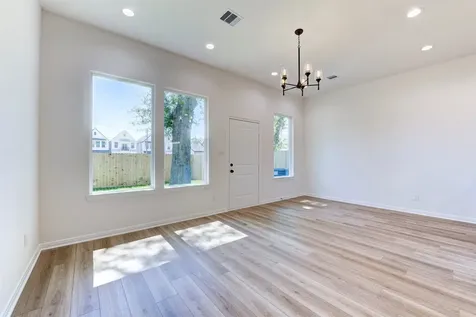 6809 Paris Street Houston TX 77021