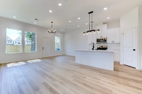 6809 Paris Street Houston TX 77021