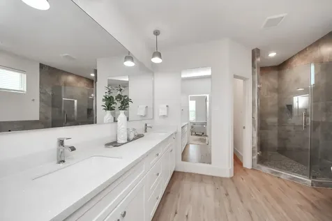 1032 Glen Avenue D Houston TX 77088