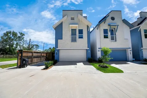 1032 Glen Avenue D Houston TX 77088