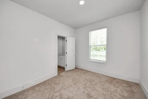 1032 Glen Avenue D Houston TX 77088