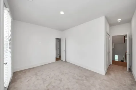 1032 Glen Avenue D Houston TX 77088