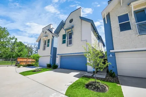 1032 Glen Avenue D Houston TX 77088