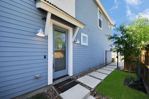 1032 Glen Avenue D Houston TX 77088