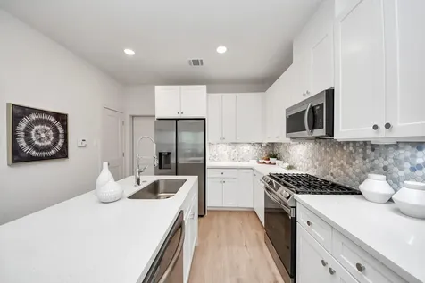 1032 Glen Avenue D Houston TX 77088