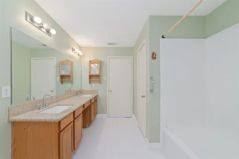 10831 Cayman Mist Drive Houston TX 77075