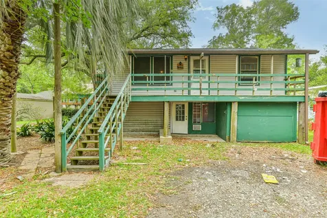 107 Donna Lane Bacliff TX 77518
