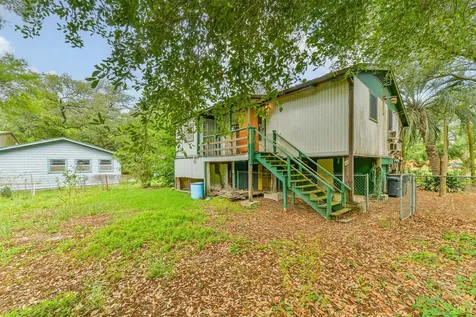 107 Donna Lane Bacliff TX 77518