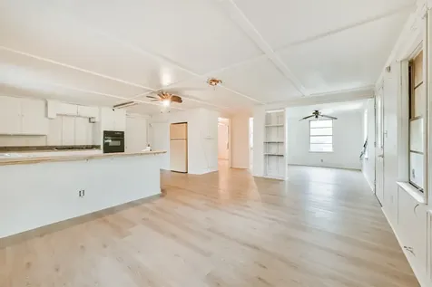 107 Donna Lane Bacliff TX 77518