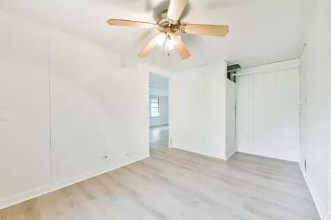 107 Donna Lane Bacliff TX 77518