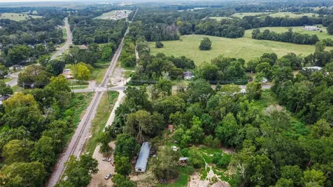 328 W Fm-1988 Goodrich TX 77335