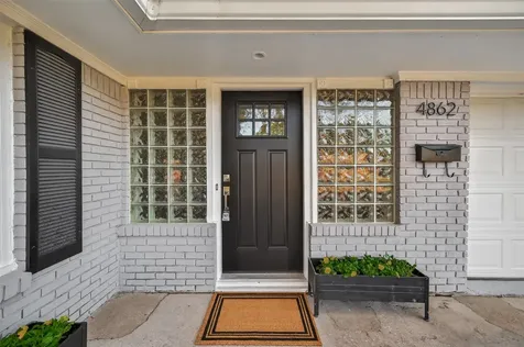 4862 Creekbend Drive Houston TX 77035