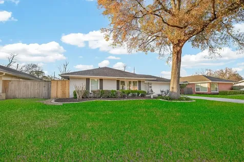 4862 Creekbend Drive Houston TX 77035