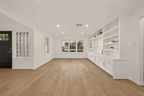 4862 Creekbend Drive Houston TX 77035