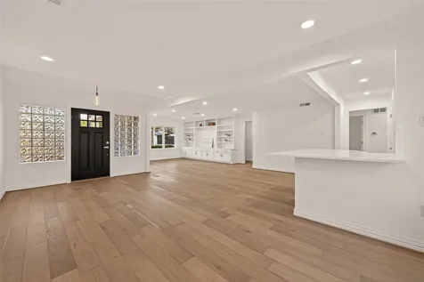 4862 Creekbend Drive Houston TX 77035