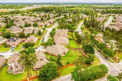 16802 Cherokee Lake Lane Houston TX 77044