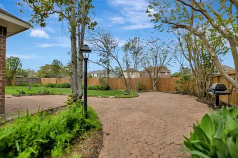 1709 Orlando Street Friendswood TX 77546