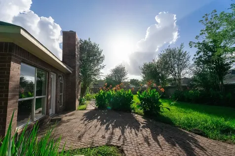 1709 Orlando Street Friendswood TX 77546