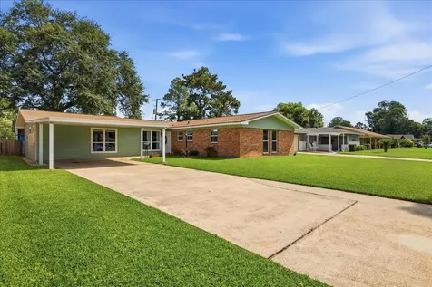 5280 Swallow Drive Beaumont TX 77707