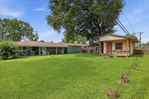 5280 Swallow Drive Beaumont TX 77707