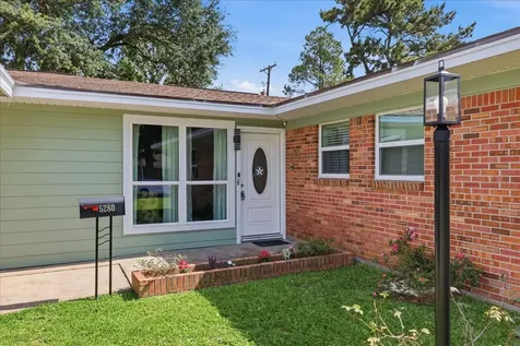 5280 Swallow Drive Beaumont TX 77707