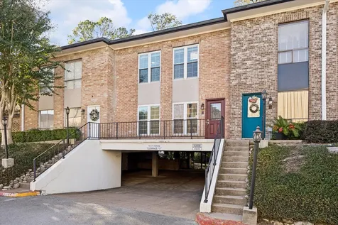 1802 Stoney Brook 102 Houston TX 77063