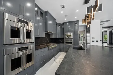 4521 Merrie Lane Bellaire TX 77401