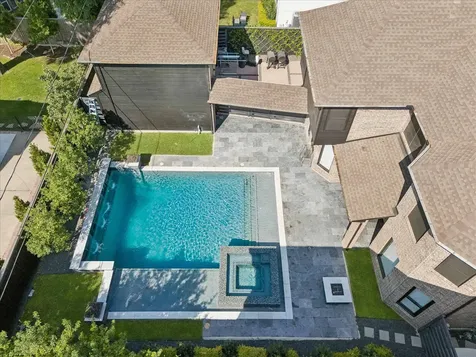 4521 Merrie Lane Bellaire TX 77401