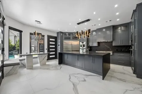 4521 Merrie Lane Bellaire TX 77401