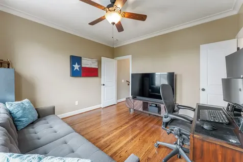 836 E 24th Street Houston TX 77009