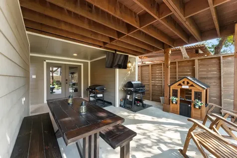 836 E 24th Street Houston TX 77009
