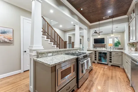 836 E 24th Street Houston TX 77009