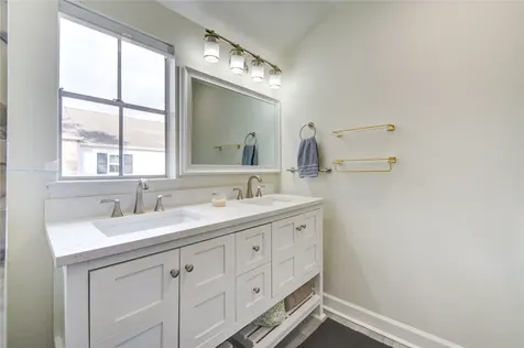 6343 Briar Rose Drive 142 Houston TX 77057