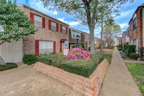 6343 Briar Rose Drive 142 Houston TX 77057