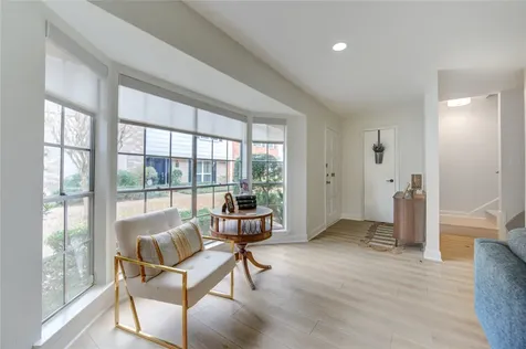 6343 Briar Rose Drive 142 Houston TX 77057