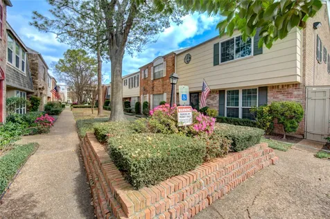 6343 Briar Rose Drive 142 Houston TX 77057