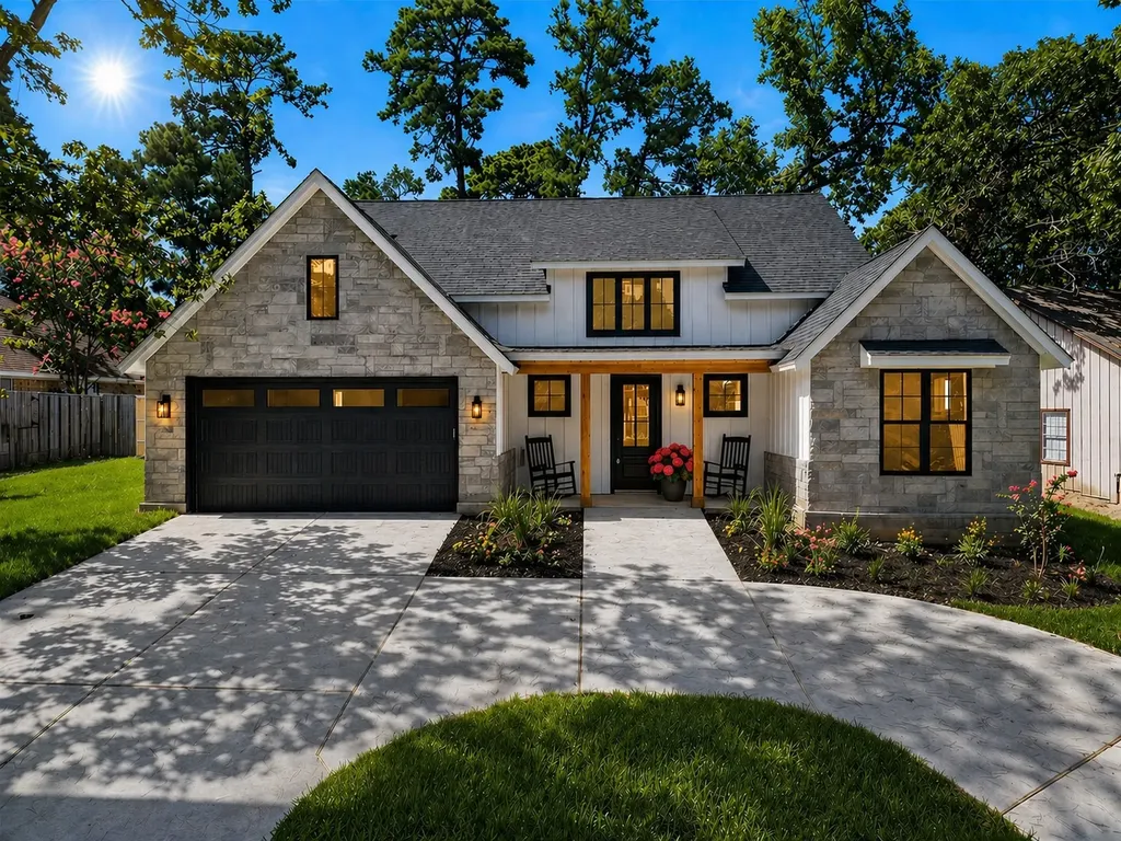 1840 E Lake Drive Huntsville TX 77340