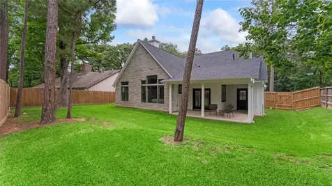 1840 E Lake Drive Huntsville TX 77340