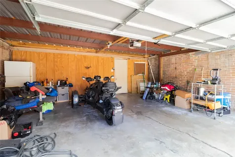 1404 Walnut Bend Lane 23 Houston TX 77042