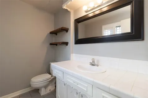 1404 Walnut Bend Lane 23 Houston TX 77042