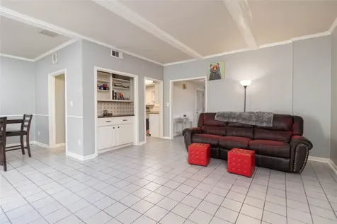 1404 Walnut Bend Lane 23 Houston TX 77042