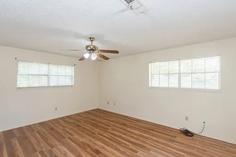 8111 Dellanera Drive Hitchcock TX 77563