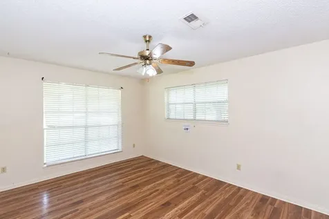 8111 Dellanera Drive Hitchcock TX 77563