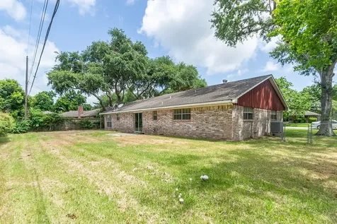 8111 Dellanera Drive Hitchcock TX 77563