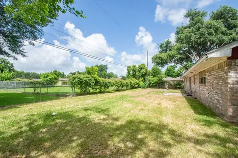 8111 Dellanera Drive Hitchcock TX 77563