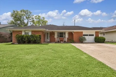 6131 Birdwood Road Houston TX 77074