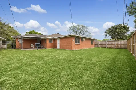 6131 Birdwood Road Houston TX 77074
